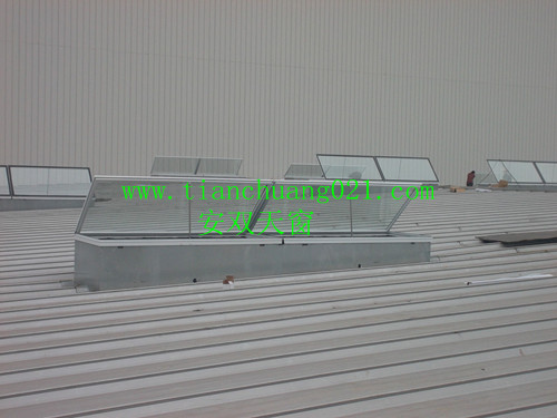 現(xiàn)代化工業(yè)廠(chǎng)房在安裝通風(fēng)排煙天窗注?意事項(xiàng)有哪些？