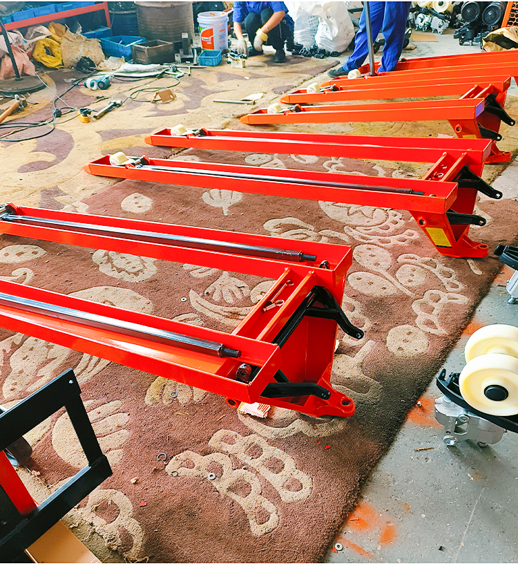 手動液壓搬運(yùn)車